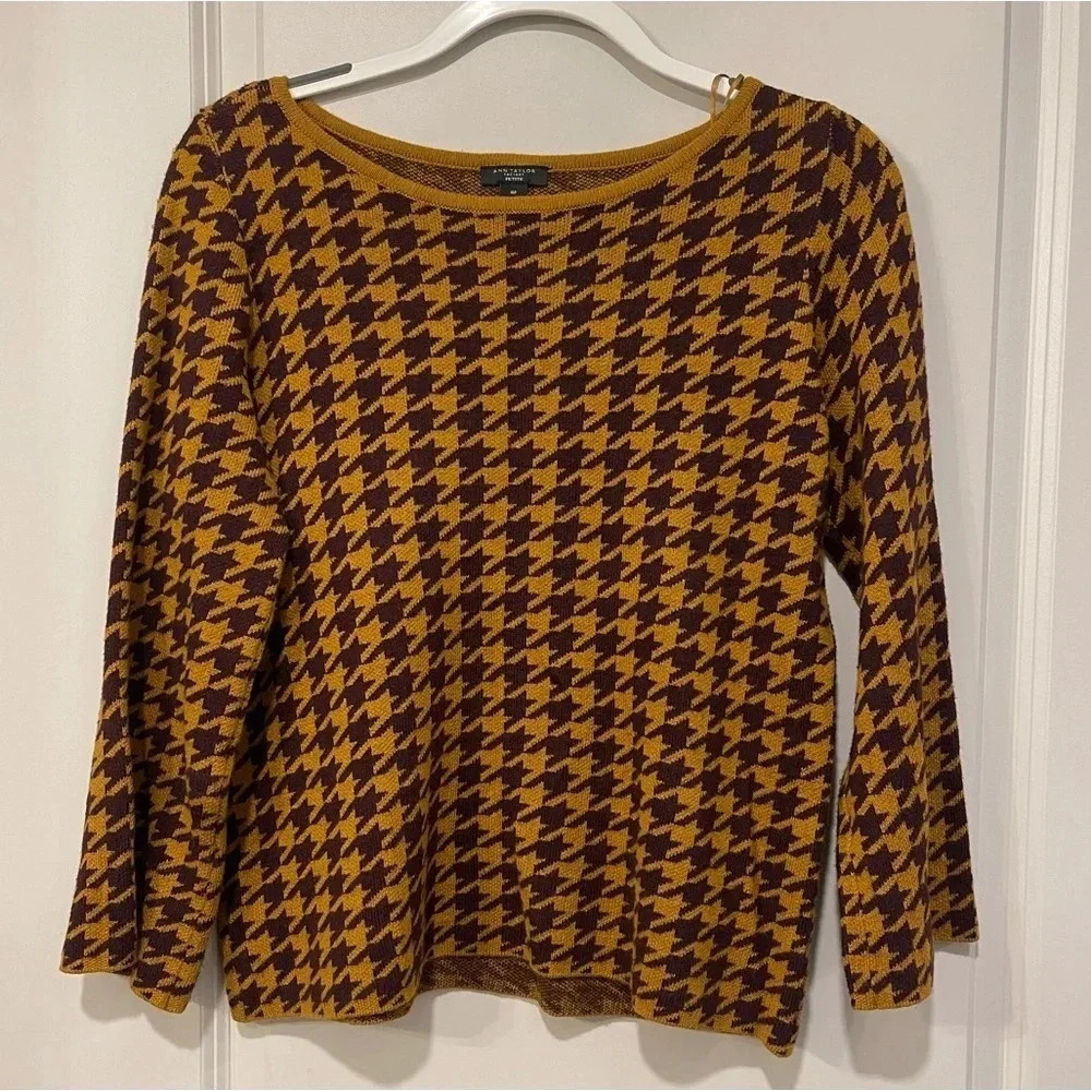 Ann Taylor Sweater Medium